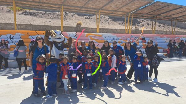 Equipo Vilenka y alumnos, día del carabinero